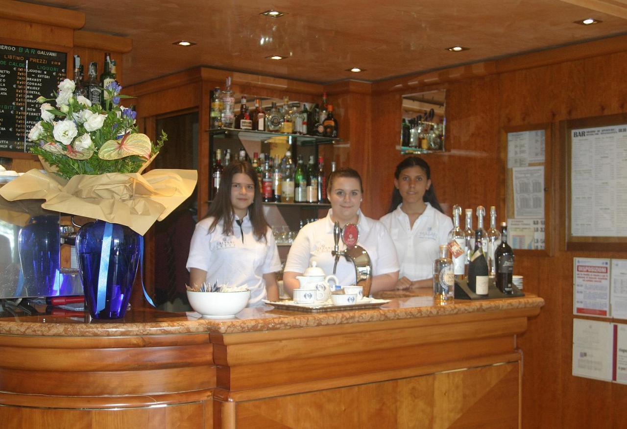 Hotel Galvani Torri Del Benaco Exteriör bild
