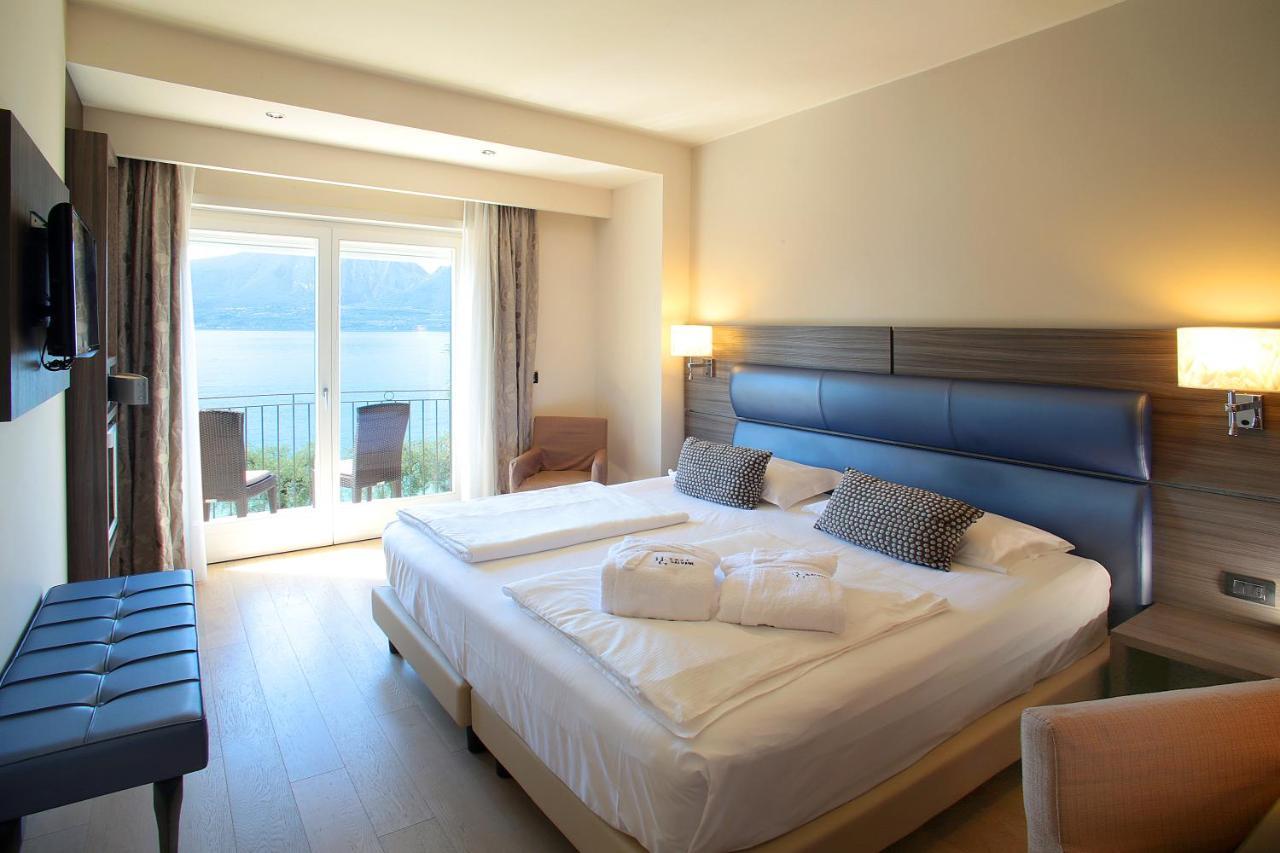 Hotel Galvani Torri Del Benaco Exteriör bild